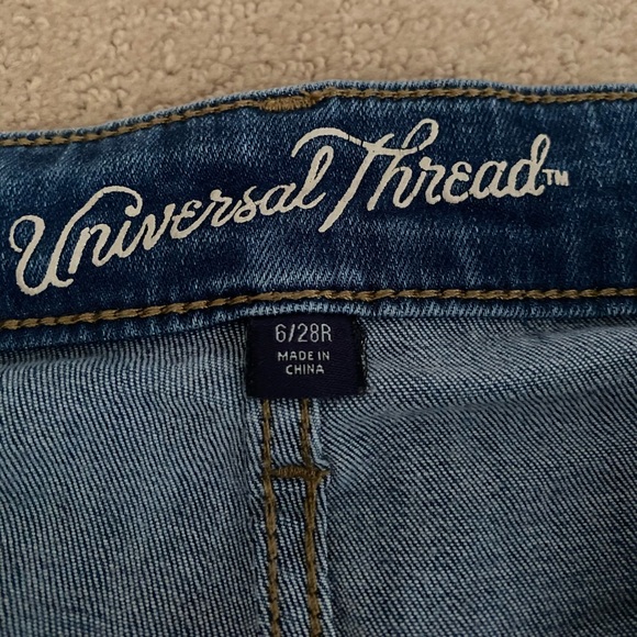 Ripped, medium washed denim jeans - Picture 2 of 6